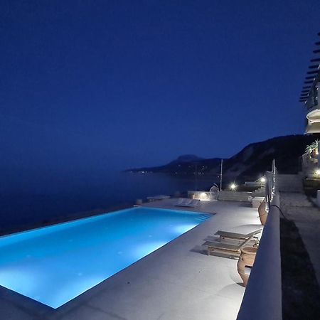 Villa Serafeim キミ エクステリア 写真